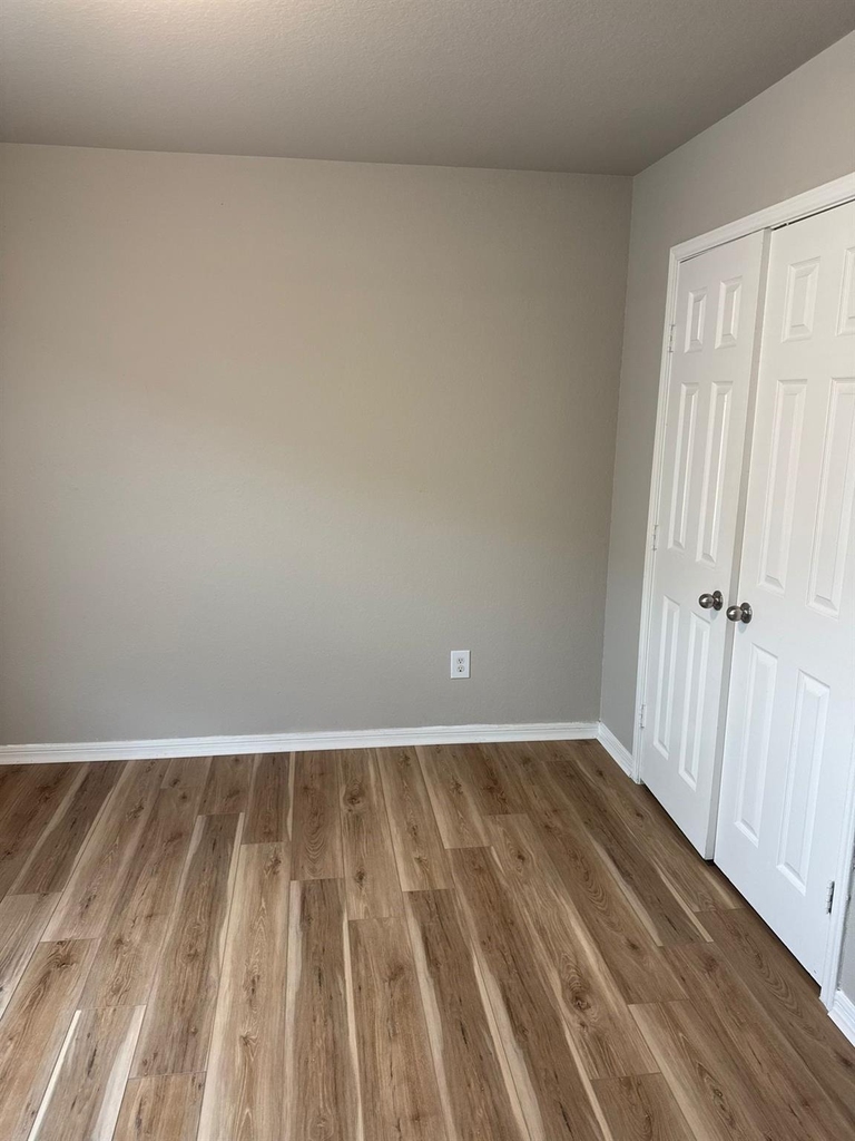 12010 Clifton Oaks Drive - Photo 10