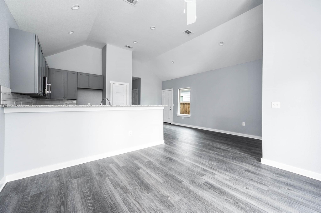 16981 Glenheath - Photo 3
