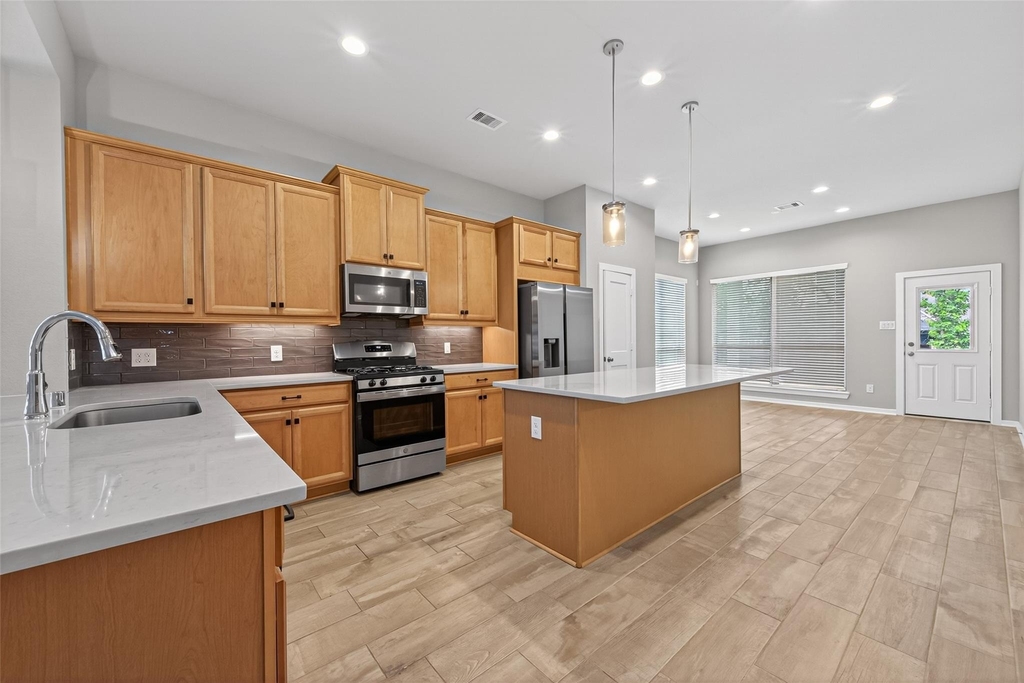 516 Shine Court - Photo 13