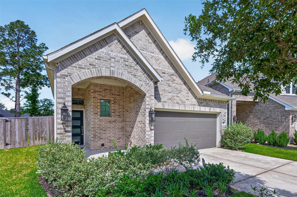 516 Shine Court - Photo 1
