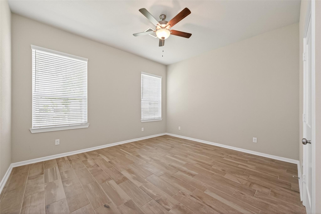 516 Shine Court - Photo 24