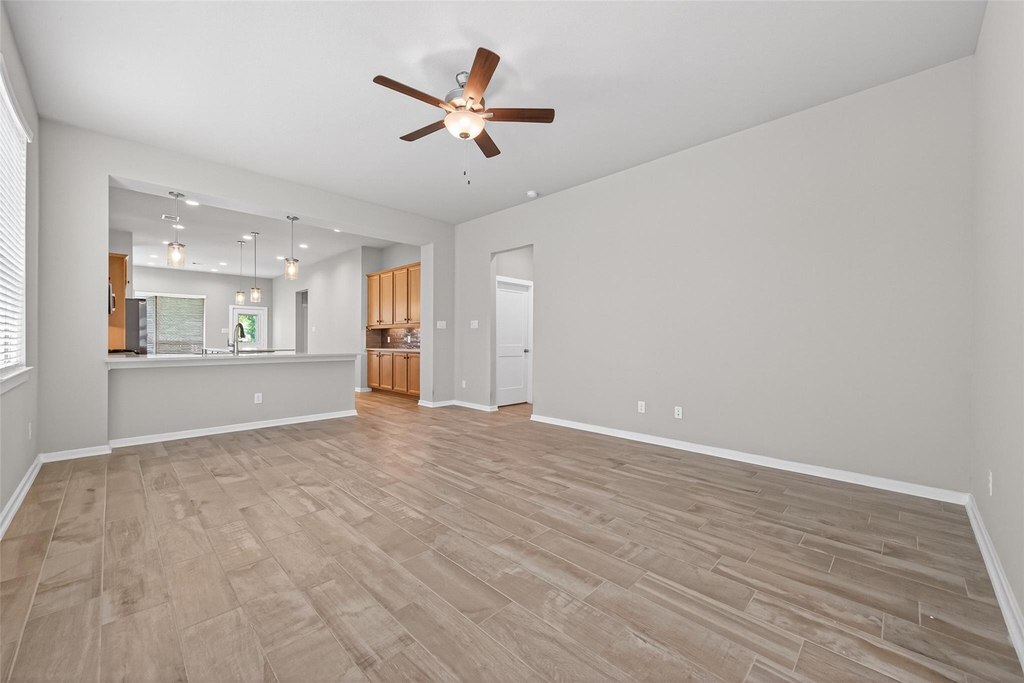 516 Shine Court - Photo 8