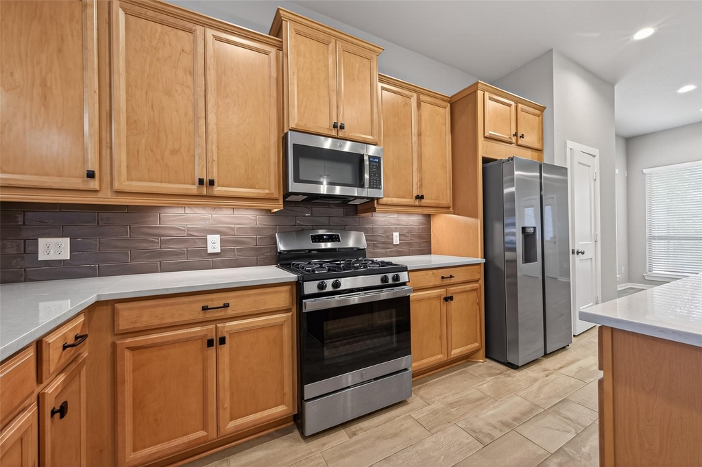 516 Shine Court - Photo 14