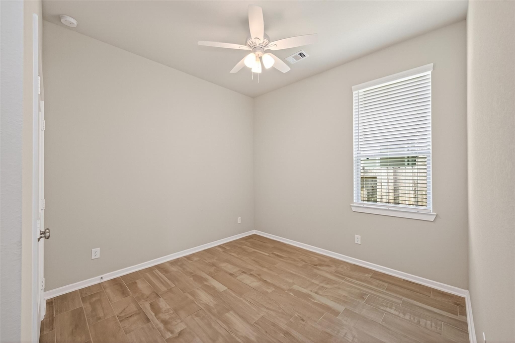 516 Shine Court - Photo 22