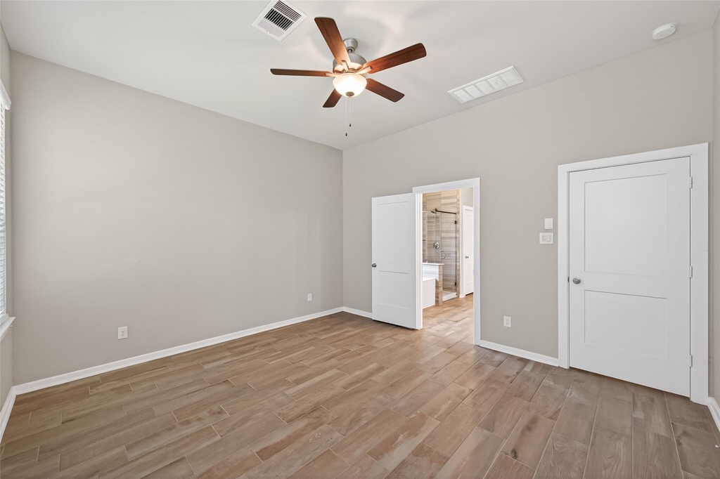 516 Shine Court - Photo 27