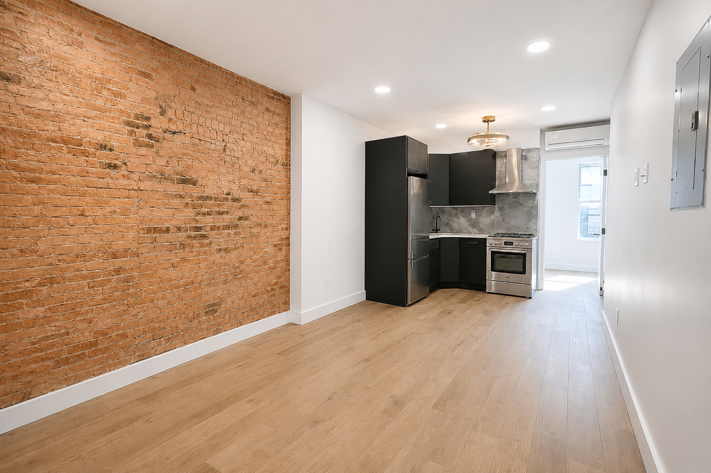 1582 DeKalb Ave - Photo 3