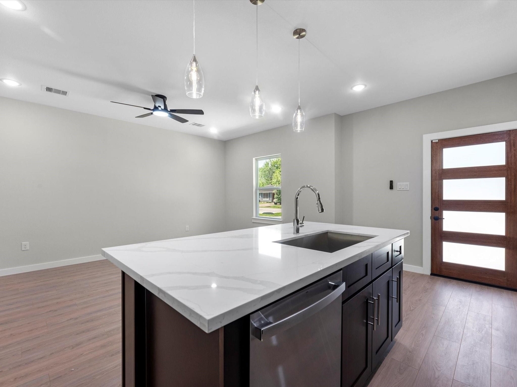 5201 Kenilwood Dr - Photo 11