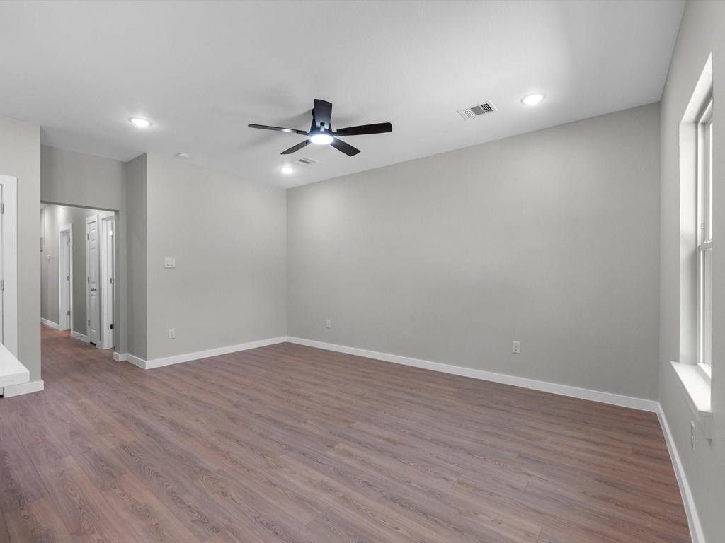 5201 Kenilwood Dr - Photo 5
