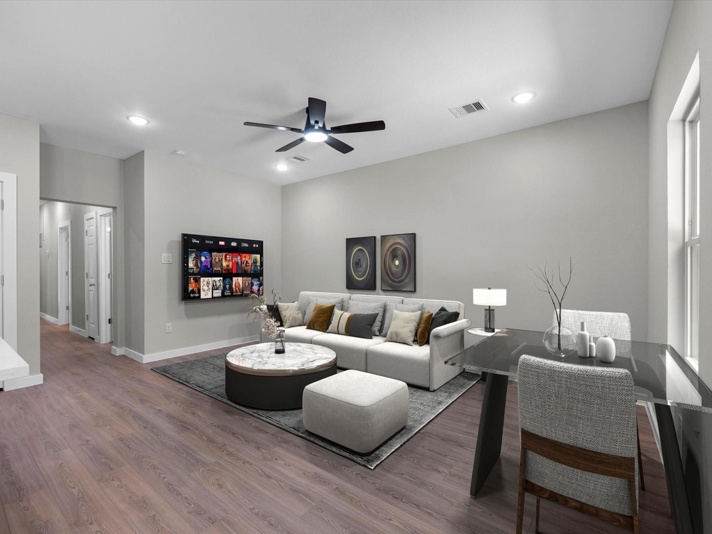 5201 Kenilwood Dr - Photo 2