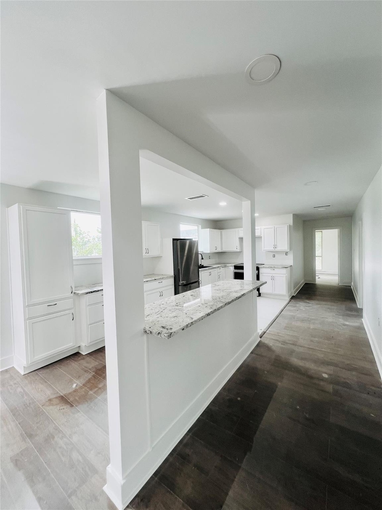 1713 Winter Street - Photo 3