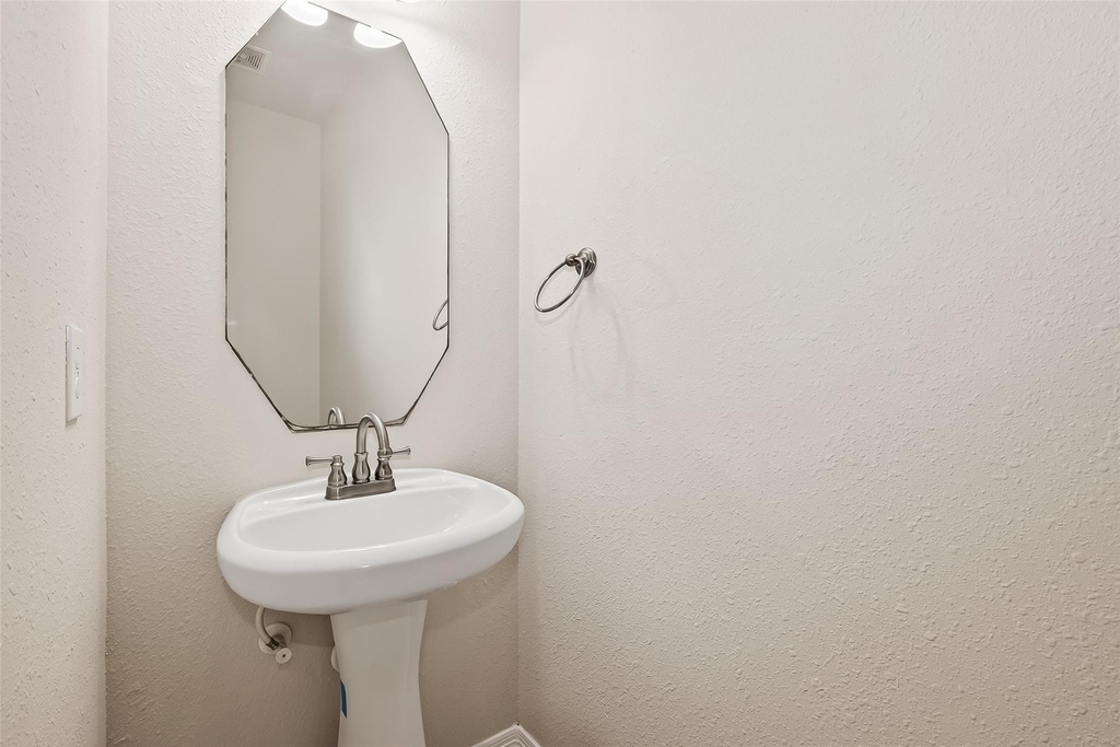 24526 Avellino Court - Photo 23