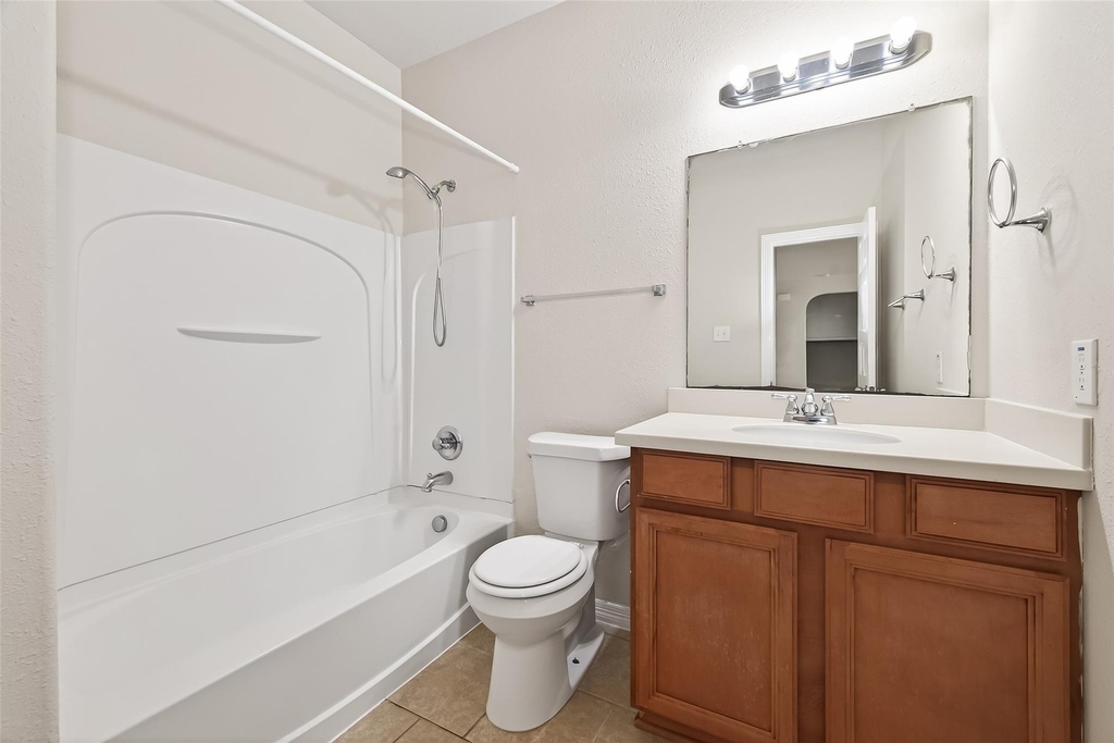 24526 Avellino Court - Photo 37
