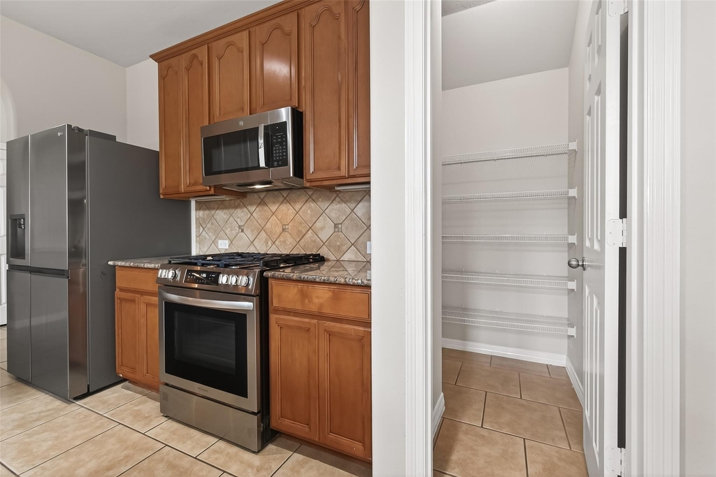 24526 Avellino Court - Photo 22