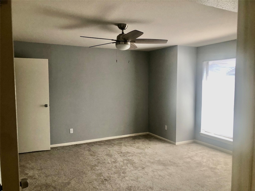 3150 Walnut Bend Lane - Photo 4
