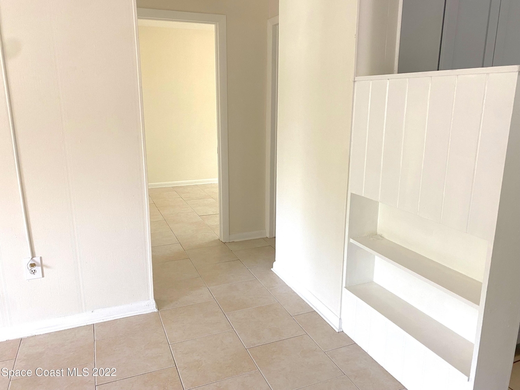 1868 Pineapple Avenue - Photo 3