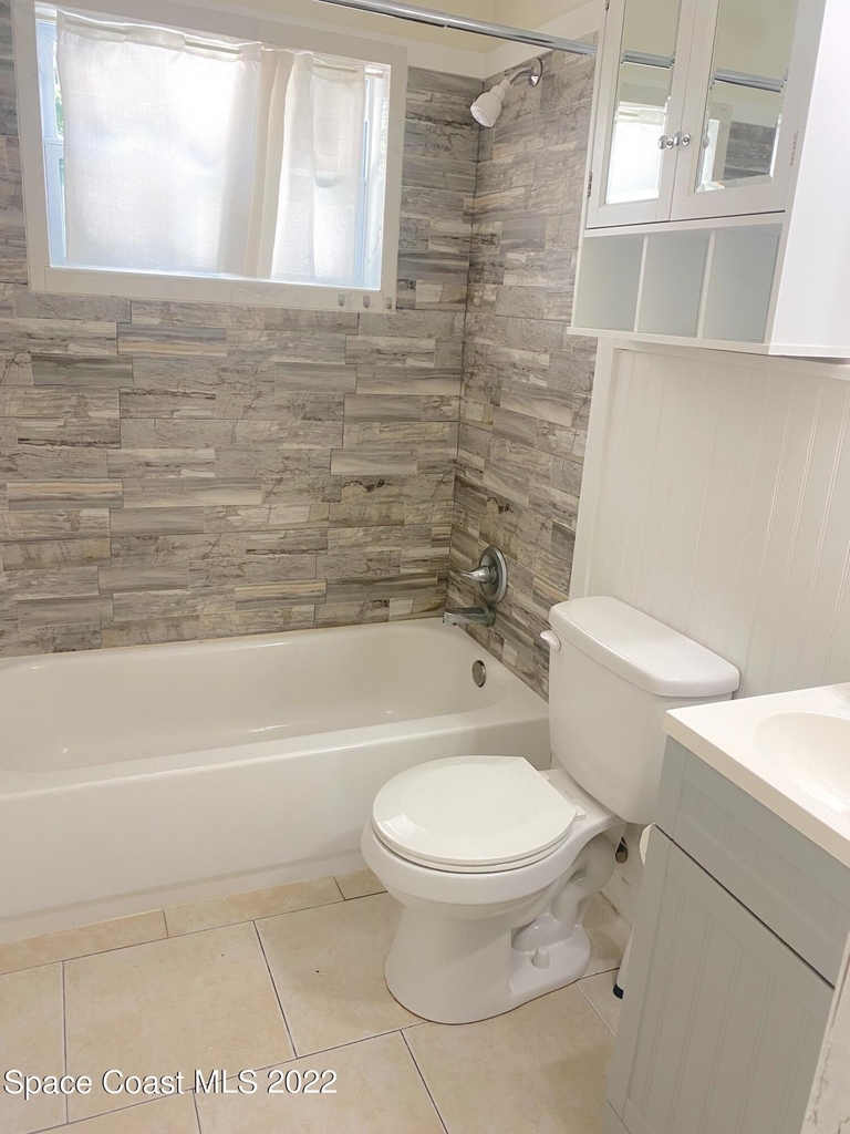 1868 Pineapple Avenue - Photo 5