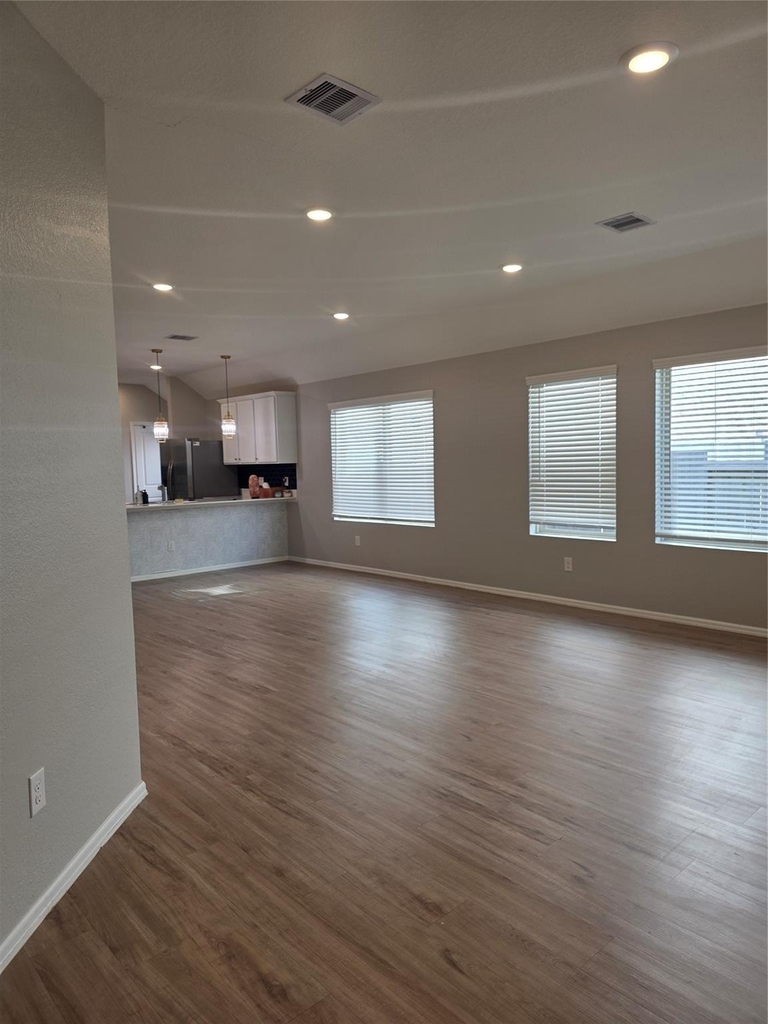 1942 Barrett Gables Drive - Photo 5