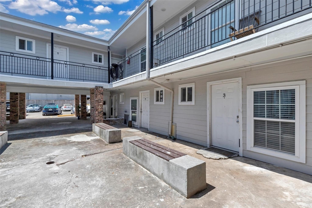 1423 Hawthorne - Photo 12