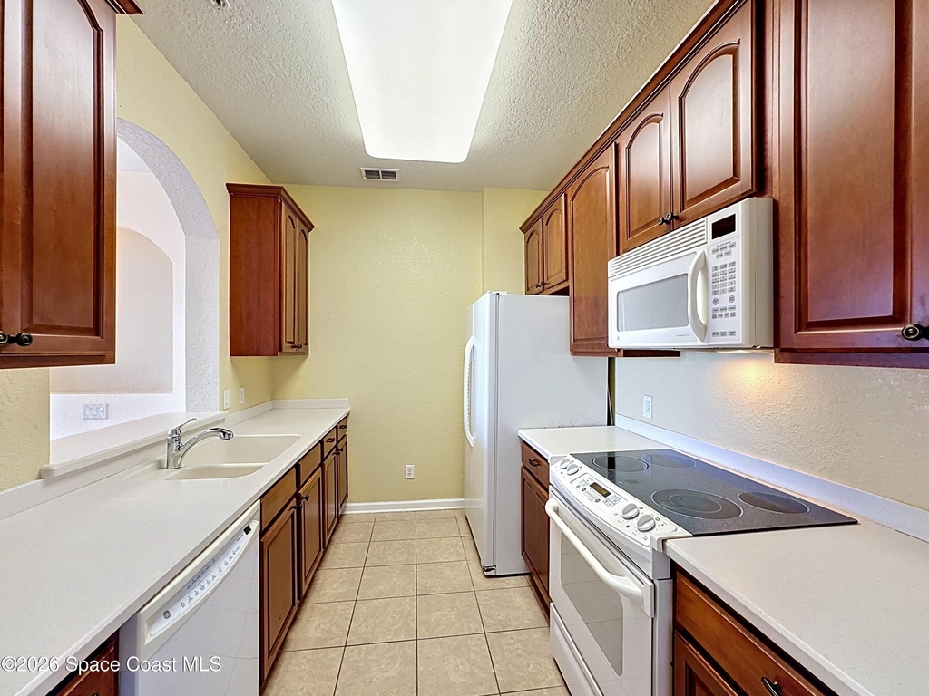 1626 Peregrine Circle - Photo 1
