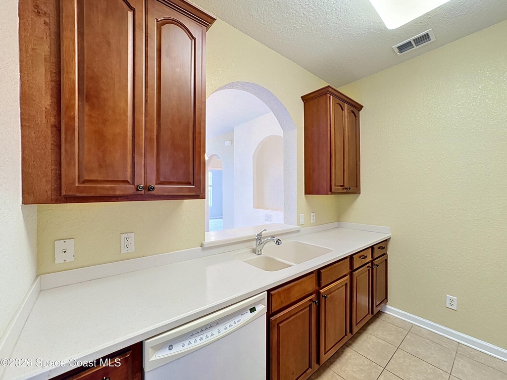 1626 Peregrine Circle - Photo 9