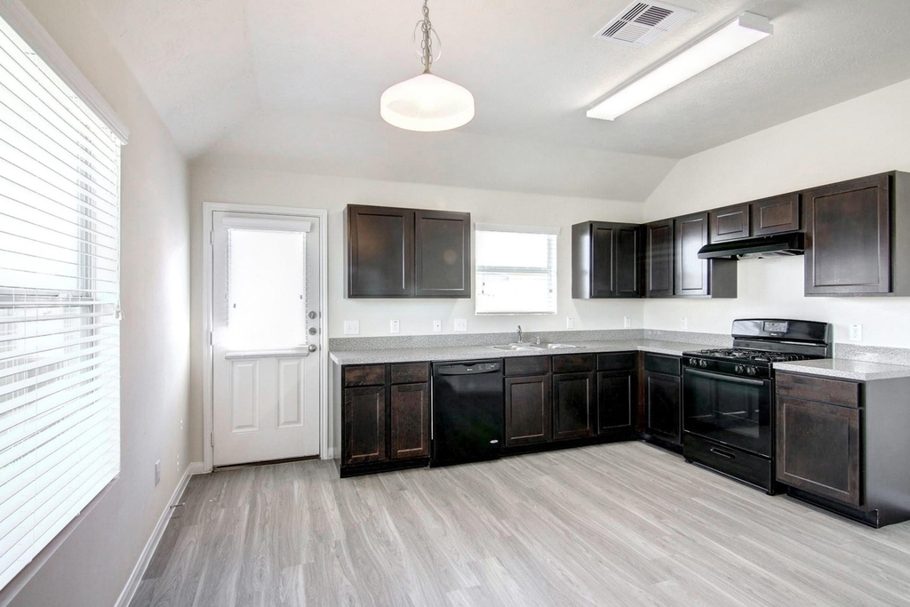 12724 Rio Lindo Street - Photo 0