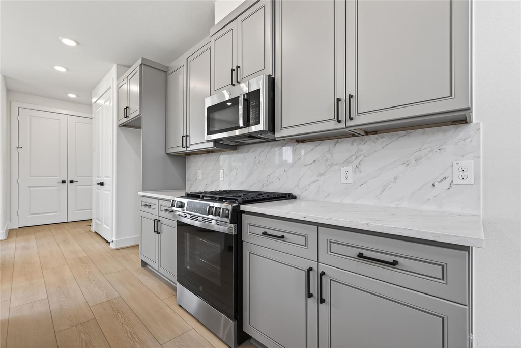 702 Sonfield Drive - Photo 16