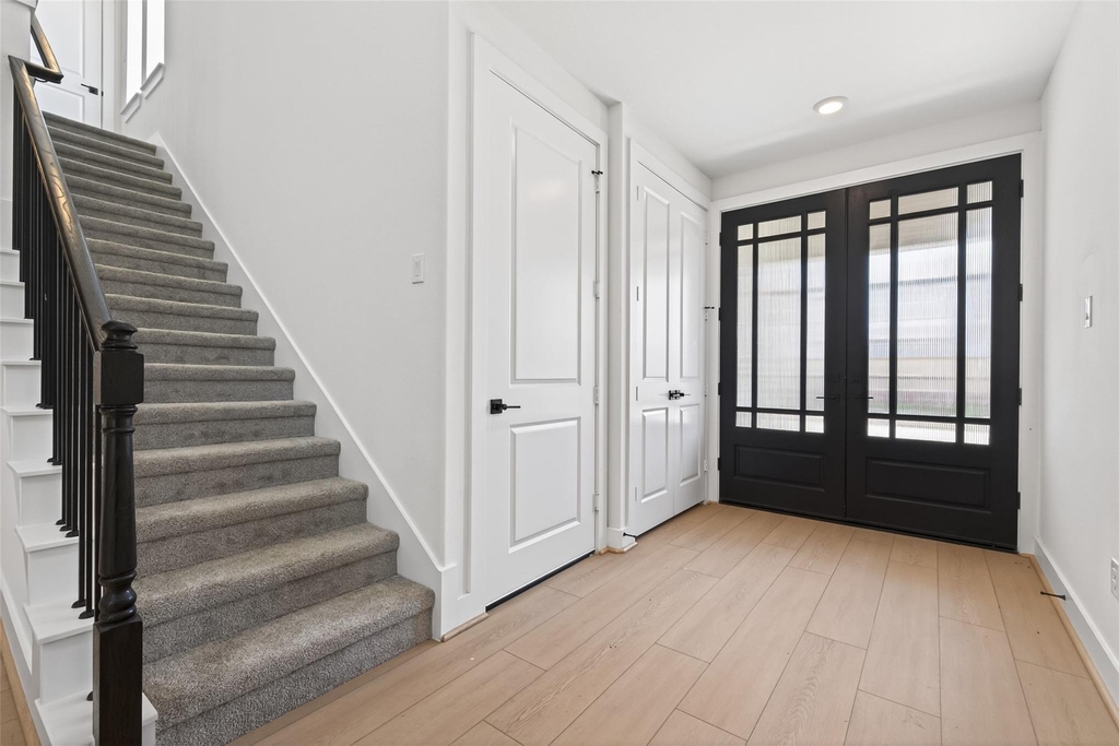 702 Sonfield Drive - Photo 7