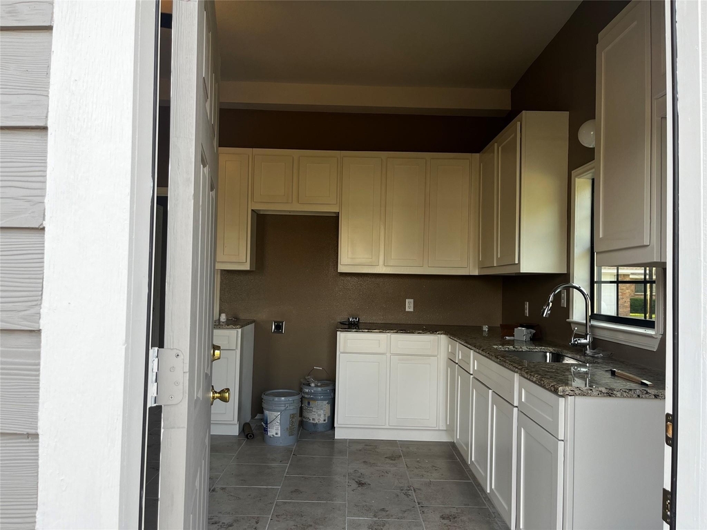 141 County Road 725 - Photo 2