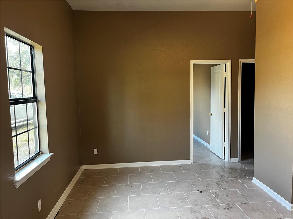 141 County Road 725 - Photo 3