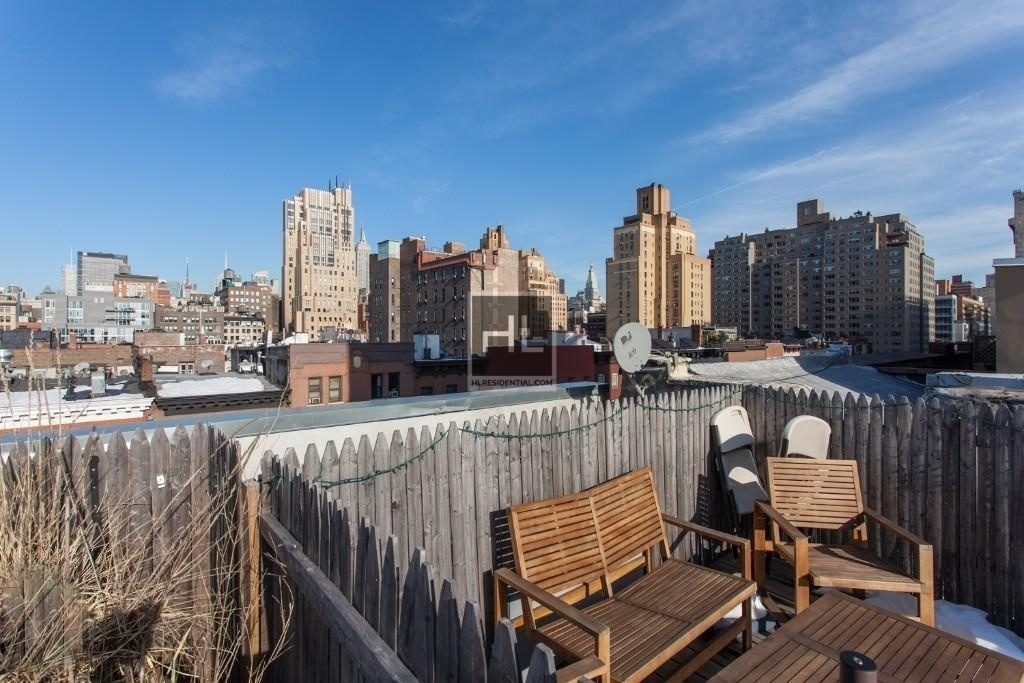 West 14th Street - Photo 2