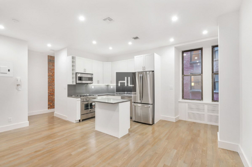 West 14th Street - Photo 1