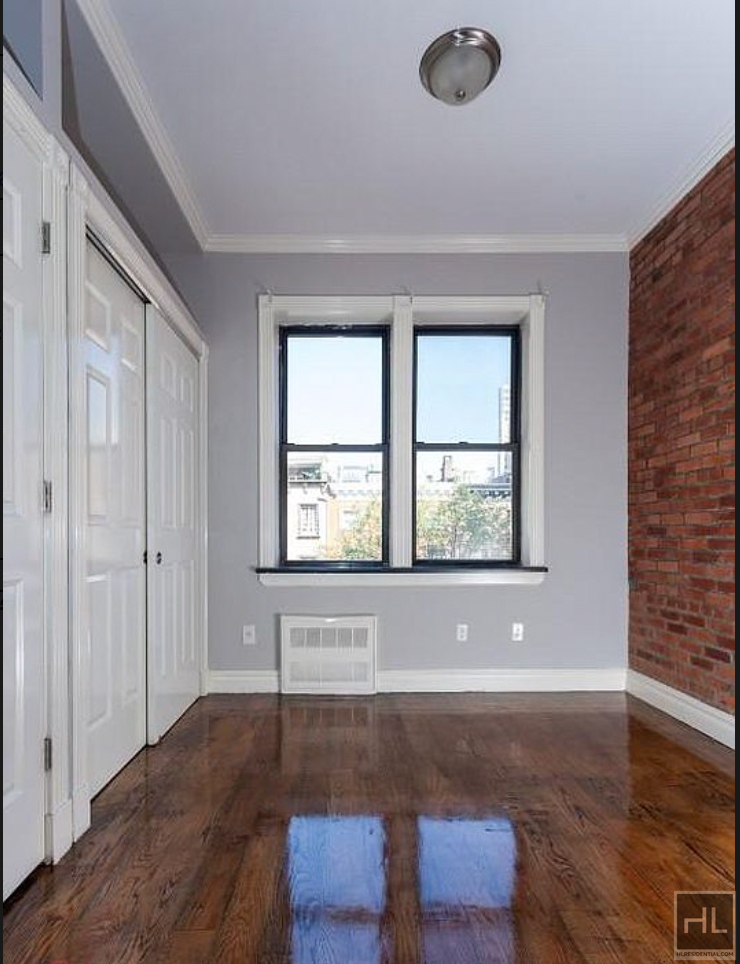 West 14th Street - Photo 2