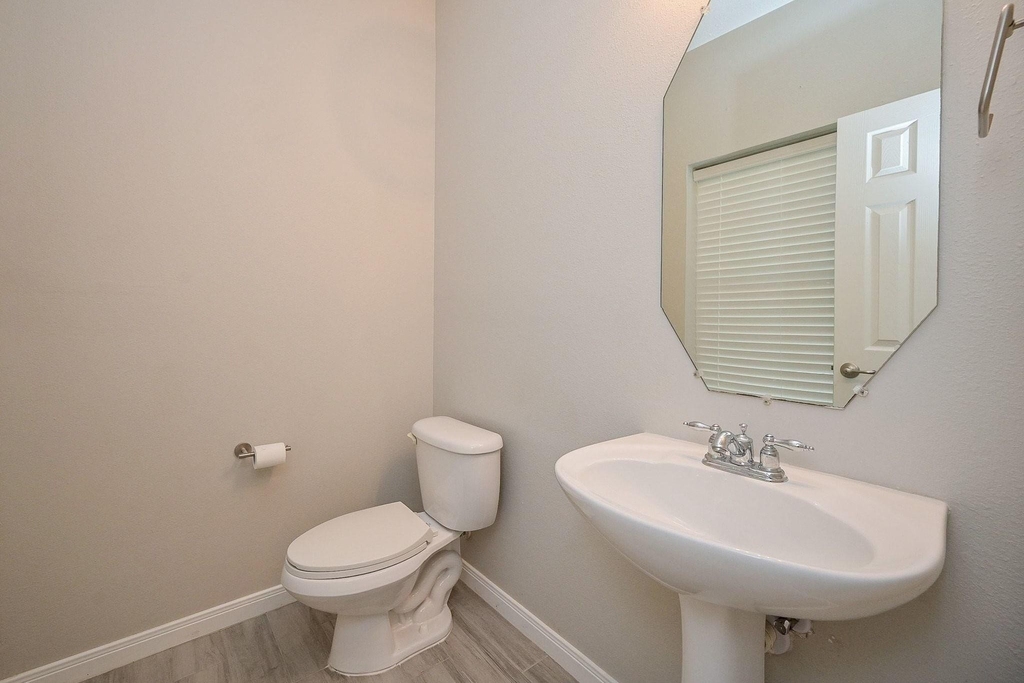 10607 Criswell Drive - Photo 9
