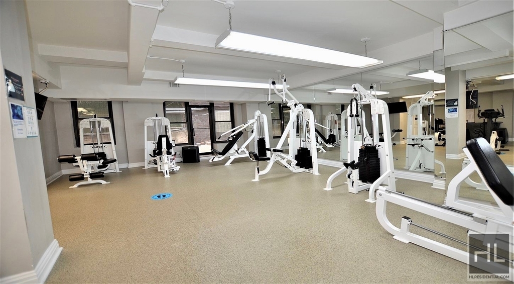 East 56 Street - Photo 11