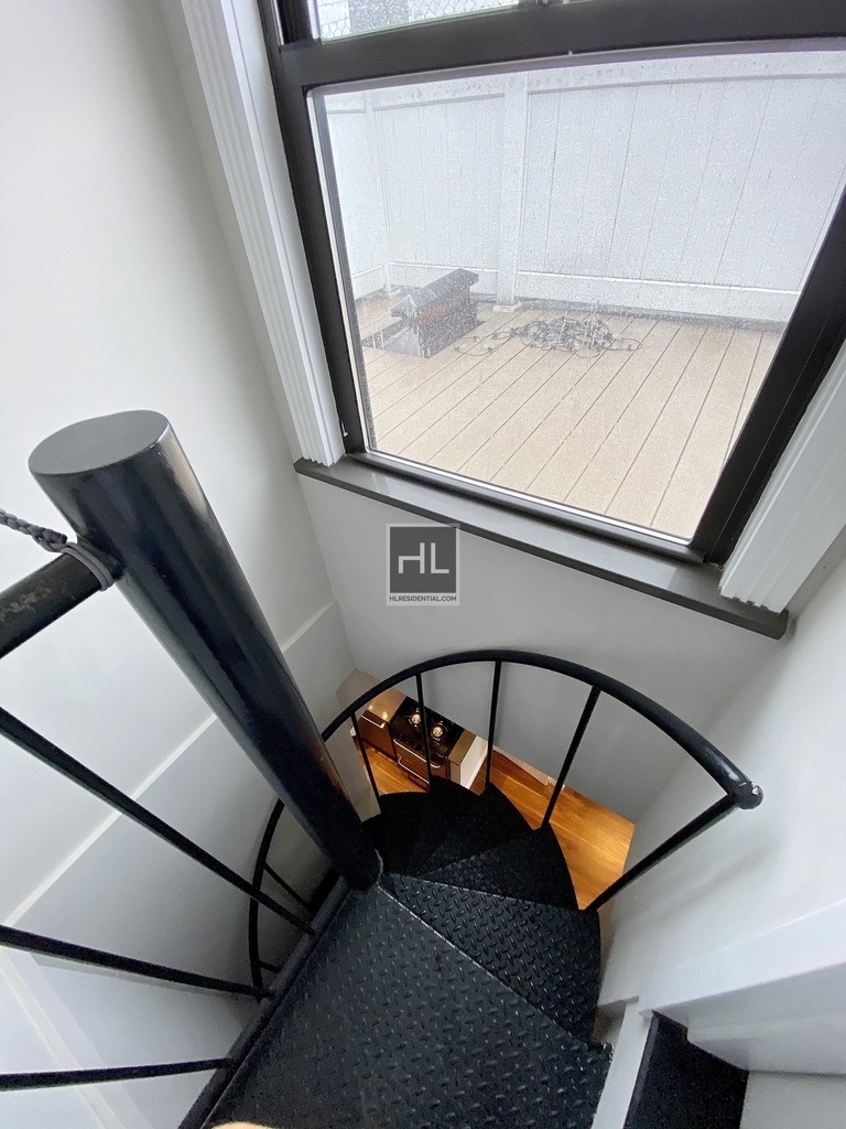 Hudson Street - Photo 4