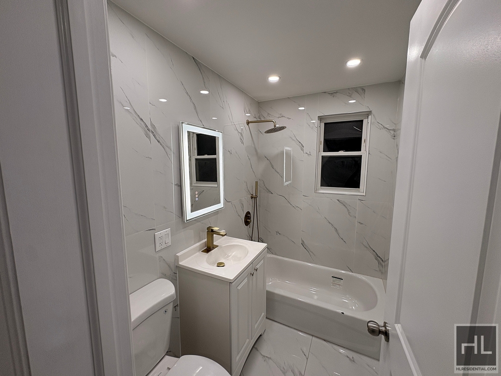 Schurz Avenue - Photo 6