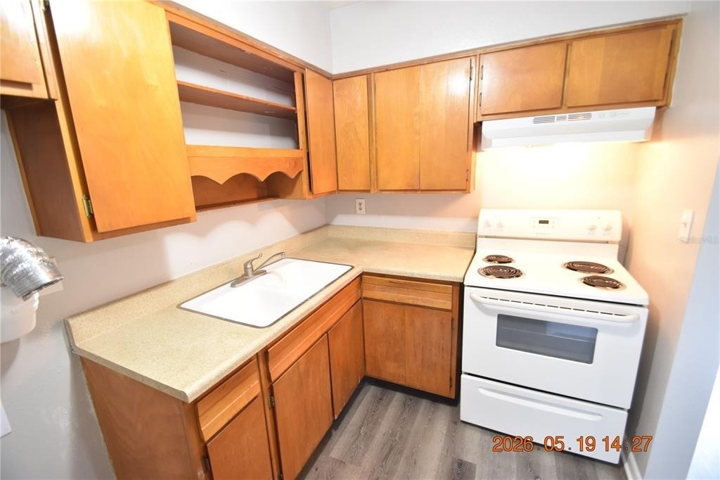 302 Danube Avenue - Photo 6