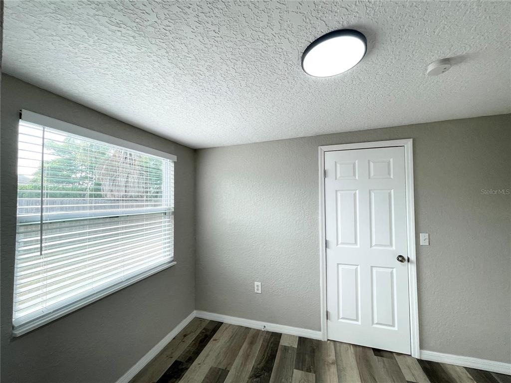11241 Yewtree Avenue - Photo 25