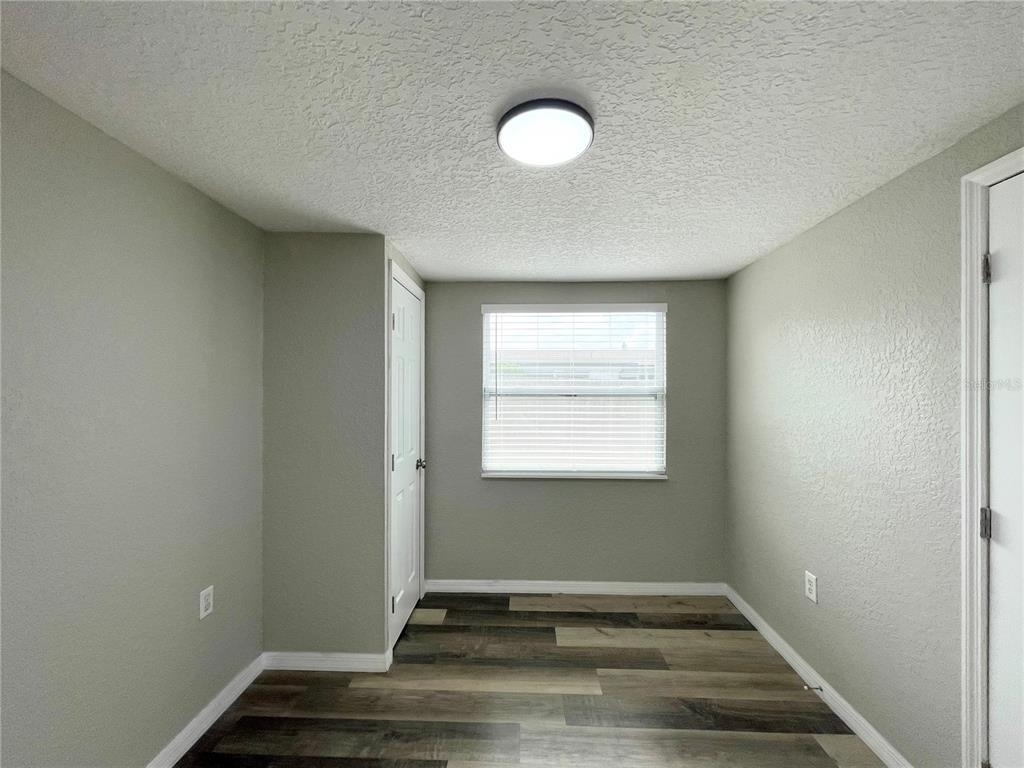 11241 Yewtree Avenue - Photo 26