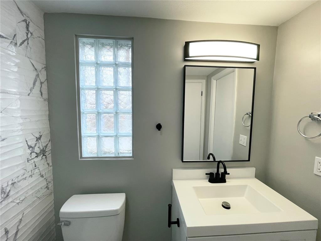 11241 Yewtree Avenue - Photo 16