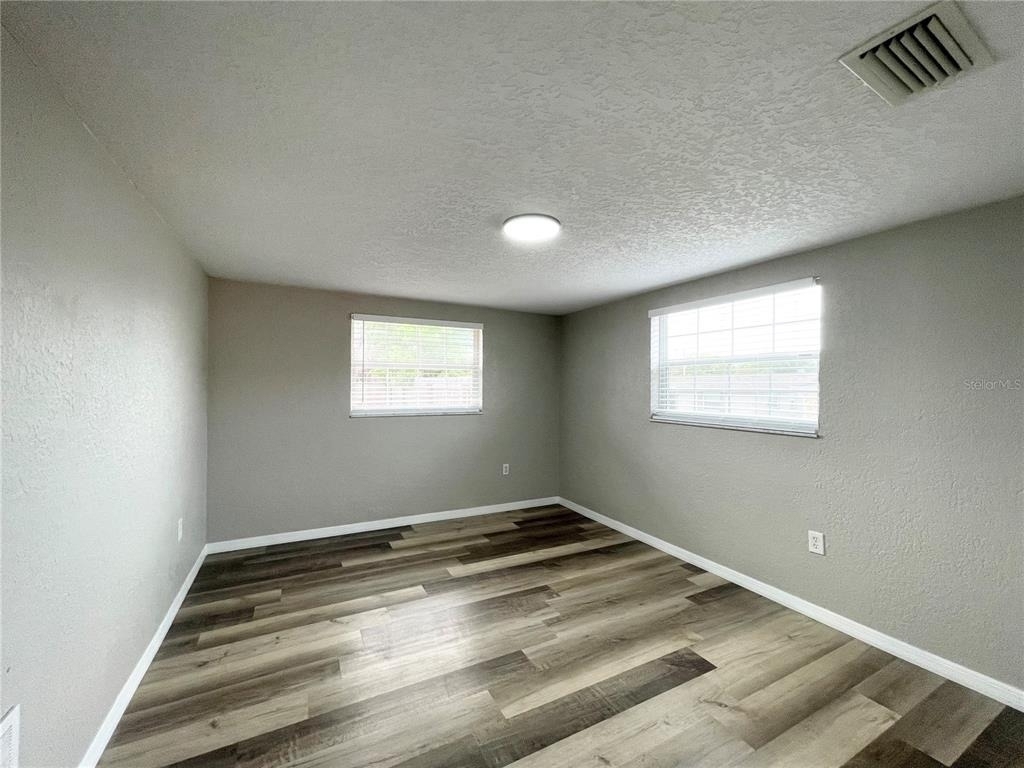 11241 Yewtree Avenue - Photo 20