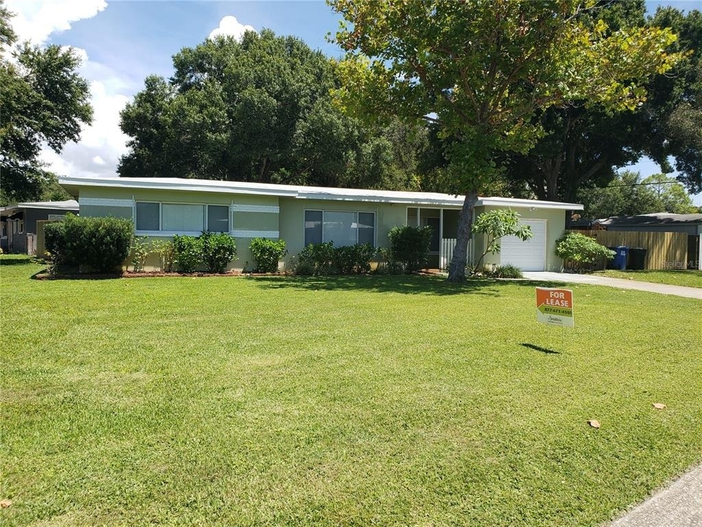 7475 19th Avenue N - Photo 1