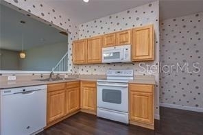 4744 Pond Ridge Drive - Photo 14