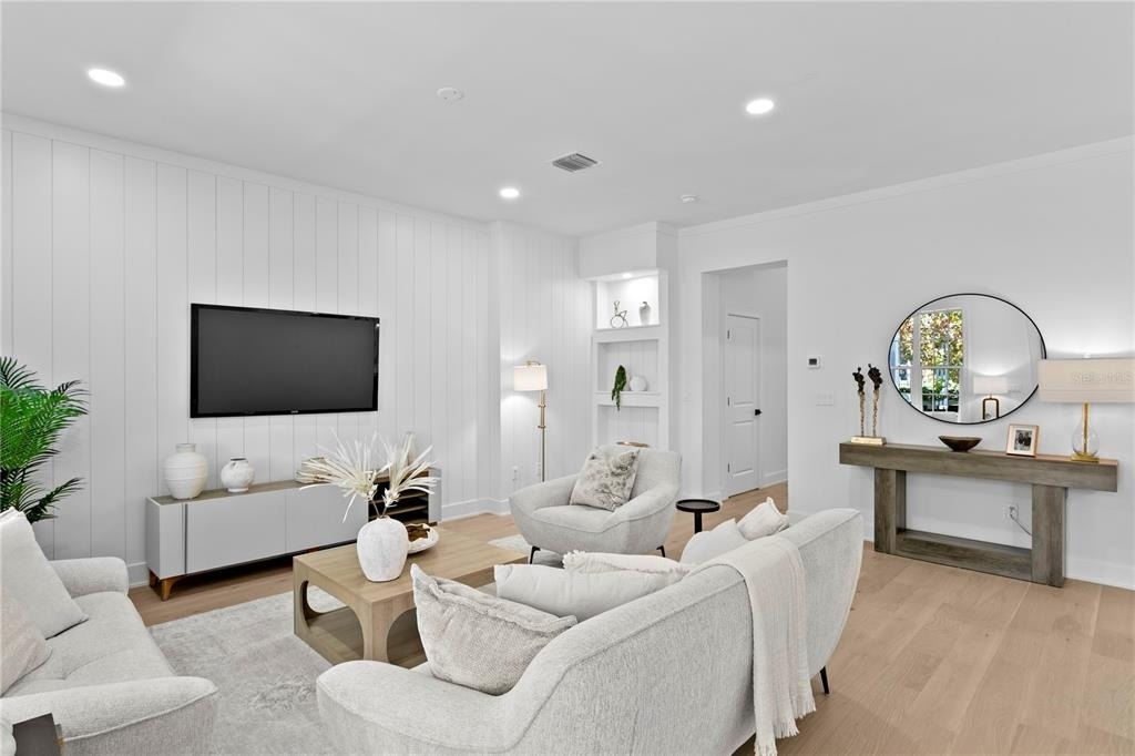 430 Gilman Place N - Photo 8