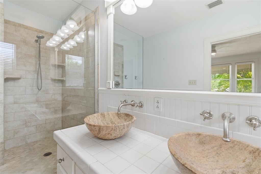 555 18th Avenue Ne - Photo 16