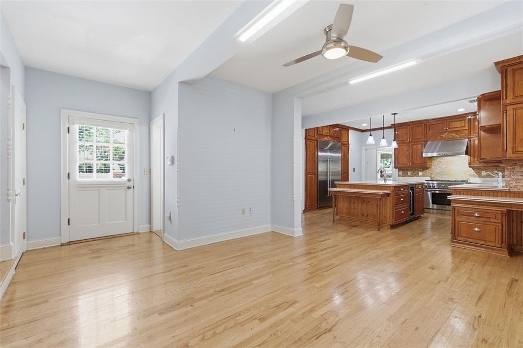 555 18th Avenue Ne - Photo 11
