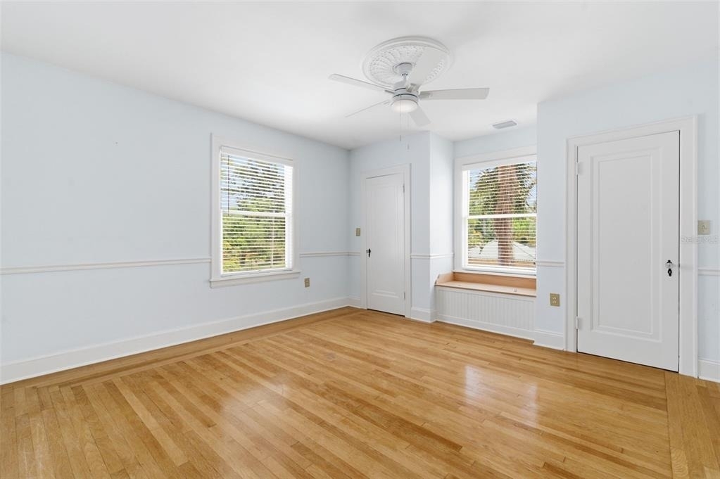 555 18th Avenue Ne - Photo 18