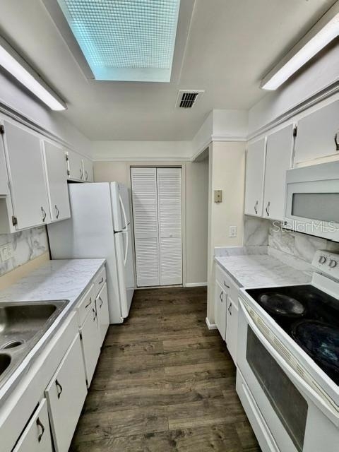 4174 Flying Fortress Avenue - Photo 11