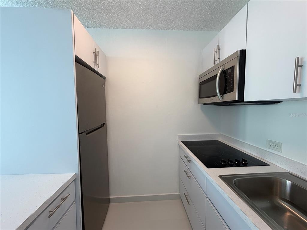 670 Mckinley - Photo 4