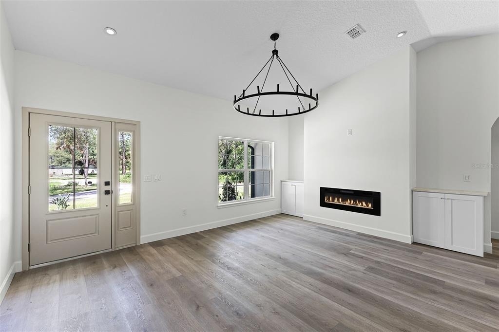 320 Kenora Drive - Photo 2